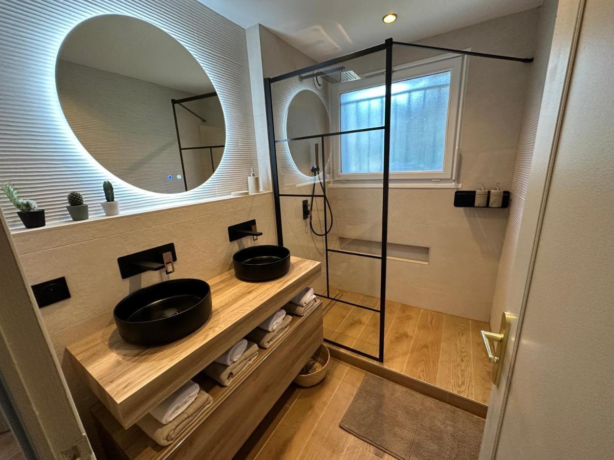 Minois Apartment Saint-Genet-Lerpt Ngoại thất bức ảnh